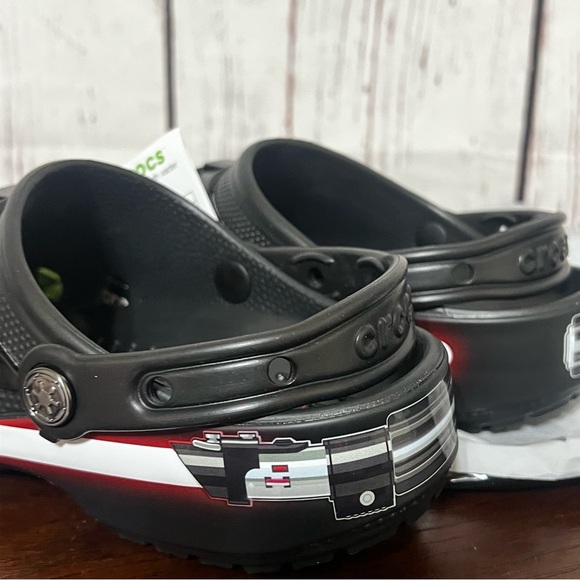 CROCS x Star Wars Darth Vader Classic Clogs - Black mens size 7 main image 8